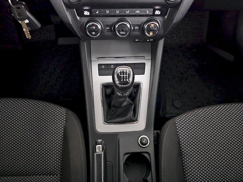 Škoda Octavia (2016) 2.0TDI 110kW  AMBITION - fotka 17 z 24
