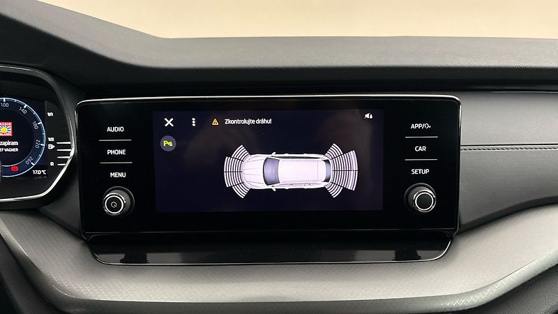 Škoda Octavia 2.0 TDI Ambition Combi - fotka 12 z 27