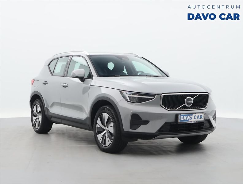 Volvo XC40 2.0 B3 120kW Core DCT CZ DPH - fotka 1 z 35