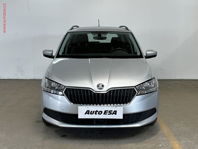Škoda Fabia (2021) 1.0 TSi, Ambition, navi - fotka 2 z 16