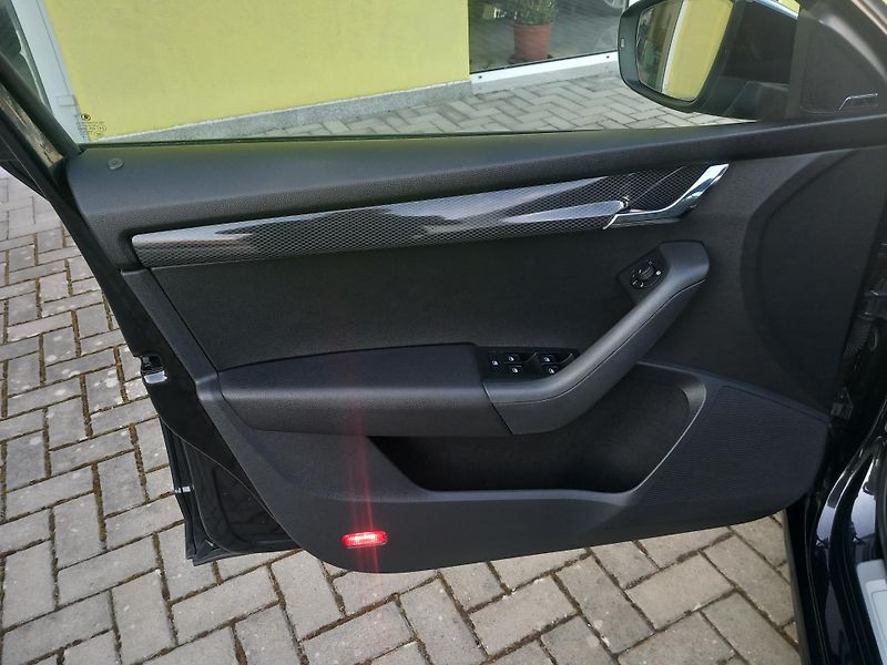Škoda Octavia (2016) 2,0TDi 135kw RS 4x4  DSG NAVI  - fotka 11 z 48