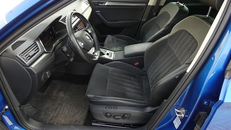 Škoda Superb Combi 1.5 TSI DSG Style - fotka 19 z 27