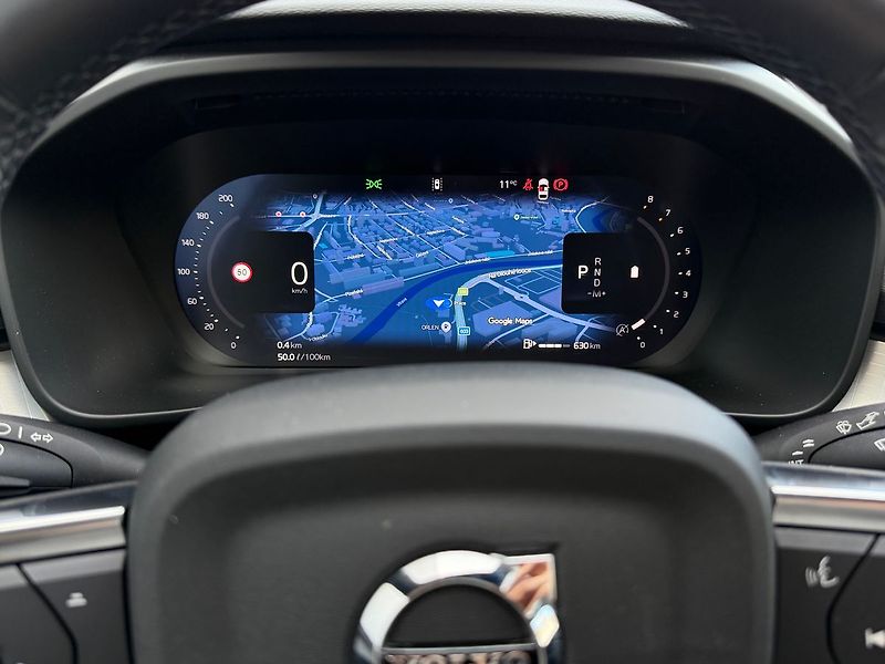 Volvo XC40 PLUS DARK, B3, 360°, PIXEL LED - fotka 17 z 24