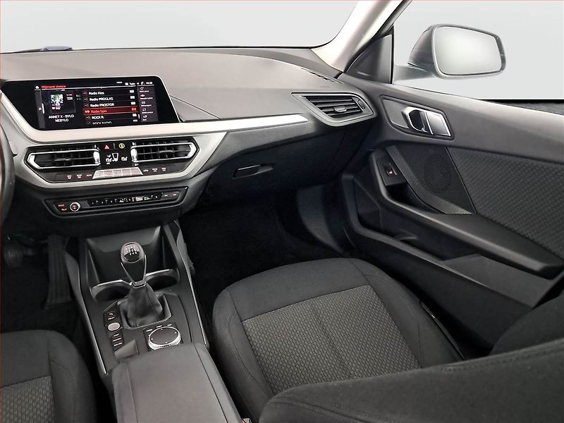 BMW Řada 2 (2021) 218i Gran Coupé, Serv.kniha - fotka 8 z 18