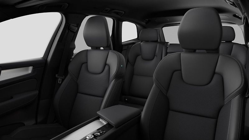 Volvo XC60 (2026) B5 PLUS - fotka 8 z 13