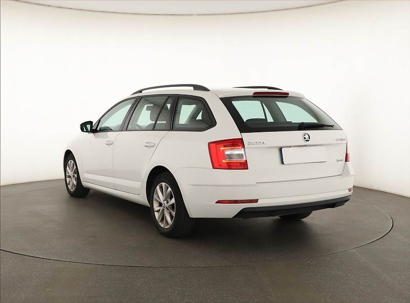 Škoda Octavia (2018) 1.6 TDI, Automat - fotka 4 z 13