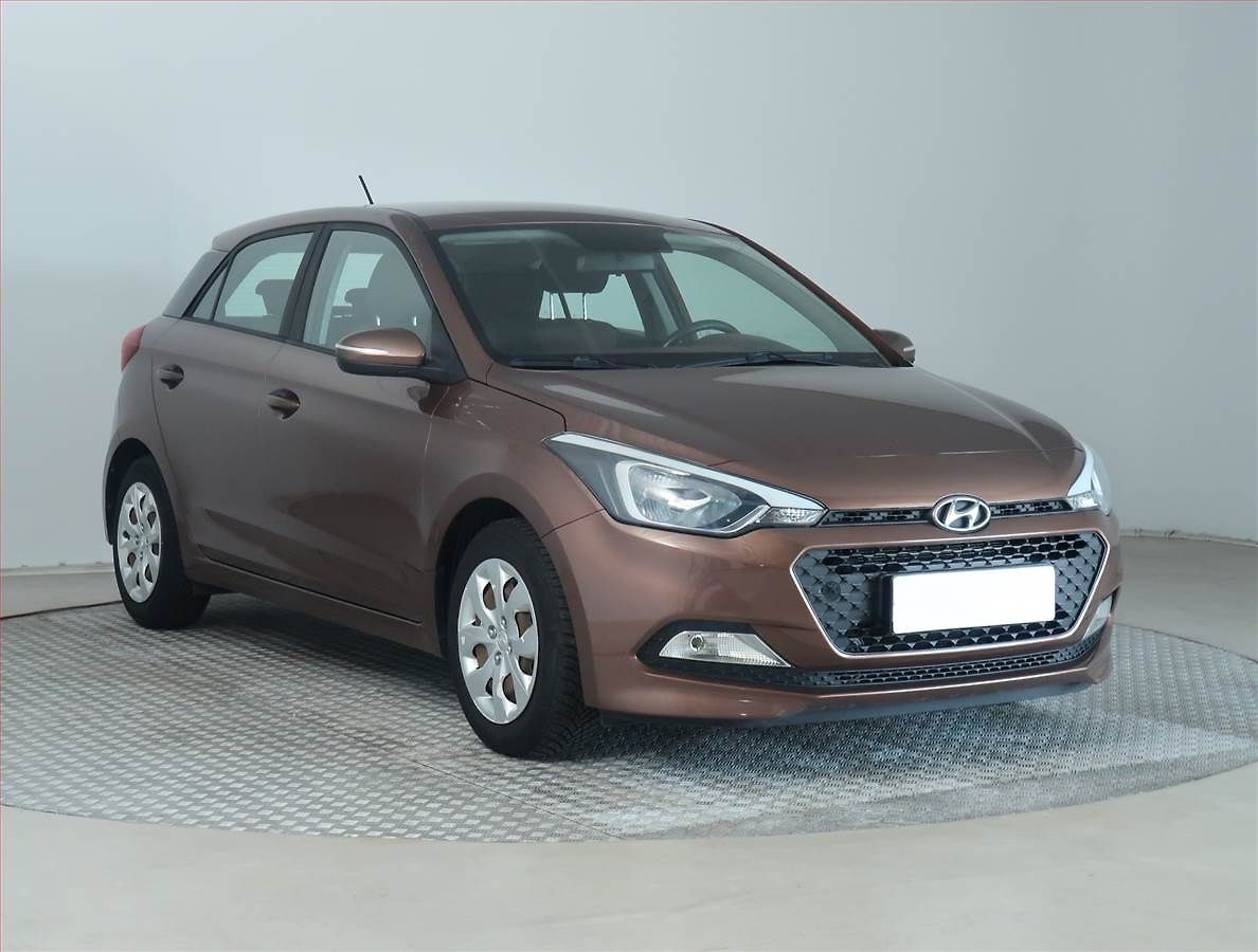 Hyundai i20 Plus 1.2, Serv.kniha