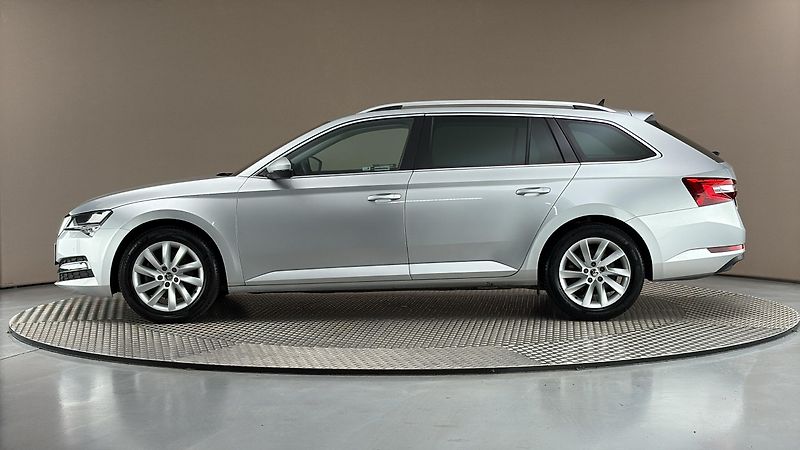Škoda Superb 2.0 TDI Style Combi - fotka 4 z 26
