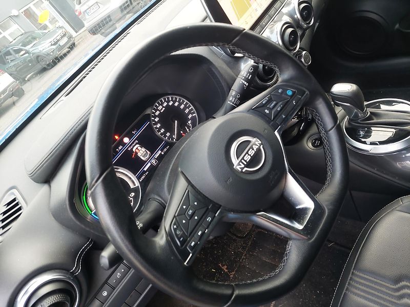 Nissan Juke (2022) 1.6Hybrid Tekna - fotka 7 z 28