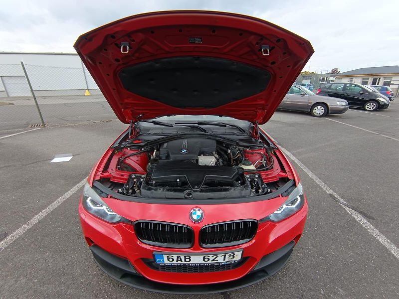 BMW Řada 3 (2013) - fotka 35 z 41