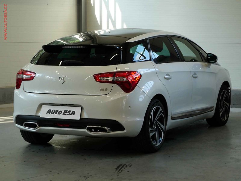 Citroën DS5 (2015) 2.0HDI, 1.maj,ČR, AT, TZ, AC - fotka 4 z 27
