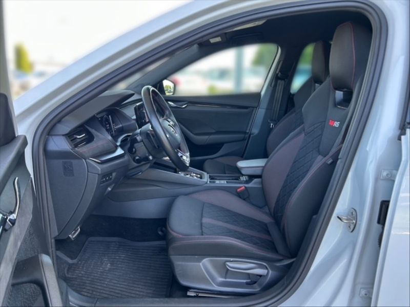Škoda Octavia 2,0 TDI 147 RS AT - fotka 7 z 11