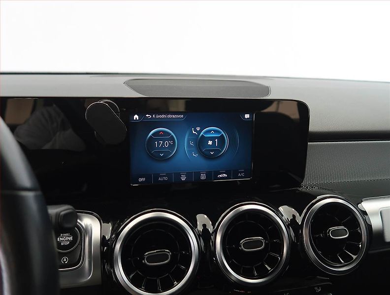 Mercedes-Benz GLB (2022) Progressive 200, digi klima - fotka 16 z 22