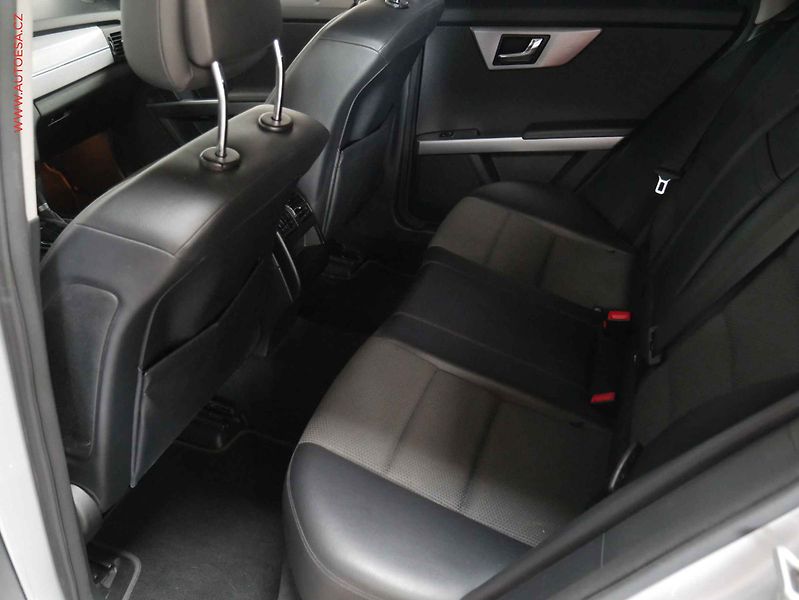 Mercedes-Benz GLK (2008) 3.0 CDi 320 CDi 4Matic, ČR - fotka 10 z 14