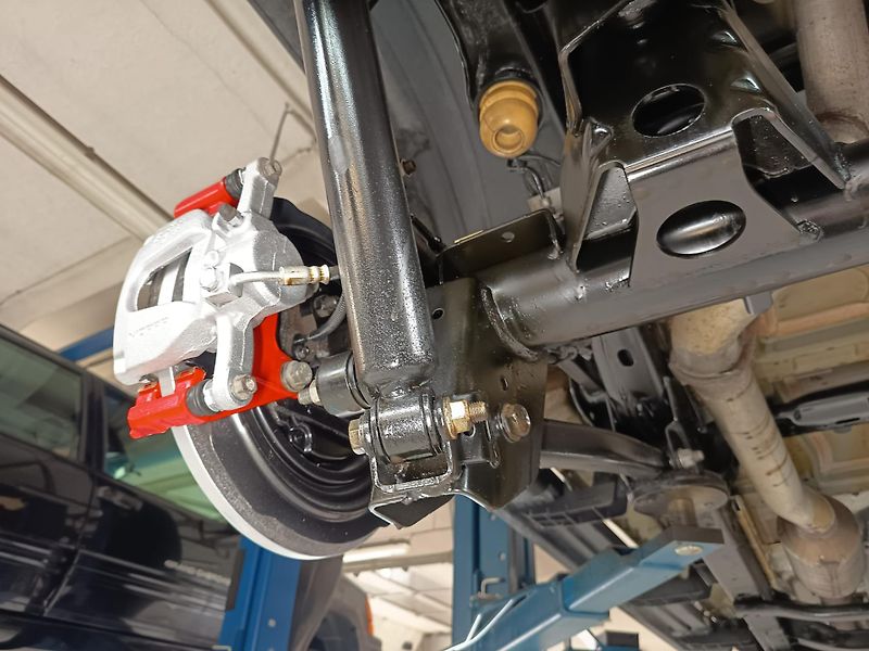 Jeep Wrangler (2021) SAHARA 4x4 Unlimited, TOP   - fotka 40 z 52