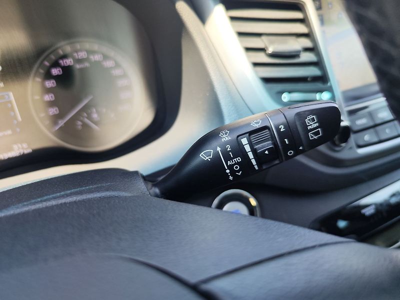 Hyundai Tucson 2.0 CRDi/136kW Premium AT 4x4 - fotka 31 z 37