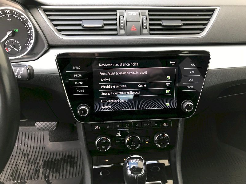Škoda Superb (2018) COMBI 2.0 TDi - 110 kW, AMBITI - fotka 12 z 20