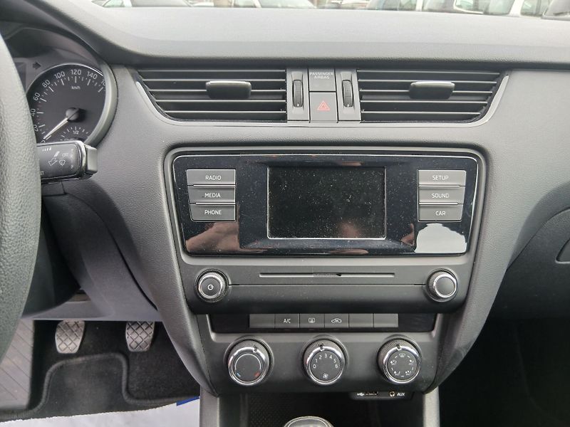 Škoda Octavia 1.2 TSI, 99tis km najeto - fotka 21 z 32