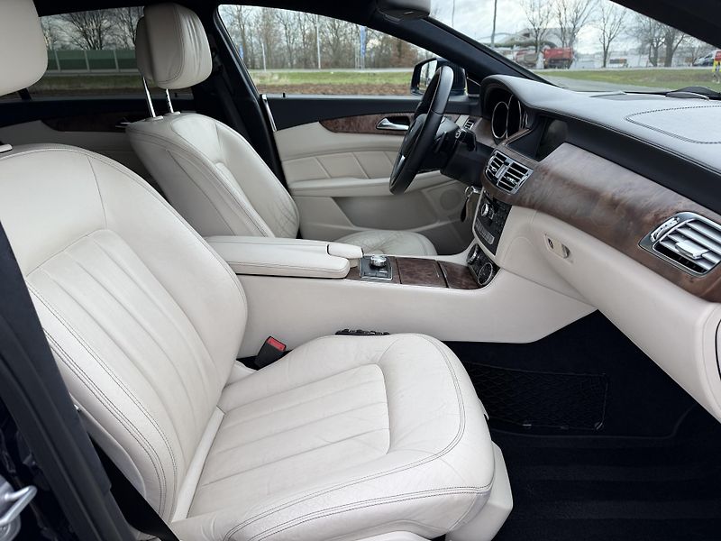 Mercedes-Benz CLS 350 CDI 7G LED NAVI H/K KAMERA - fotka 40 z 45