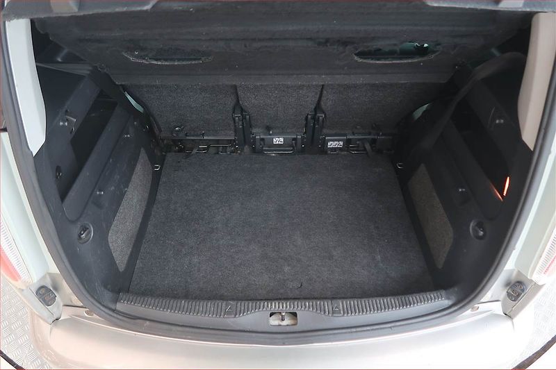 Škoda Roomster (2007) 1.2 12V, po STK, Klima - fotka 13 z 14