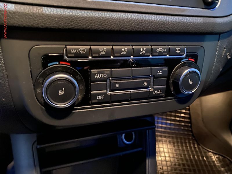 Volkswagen Tiguan (2011) 2.0TDi 4x4, ČR, Sport, DSG - fotka 16 z 16