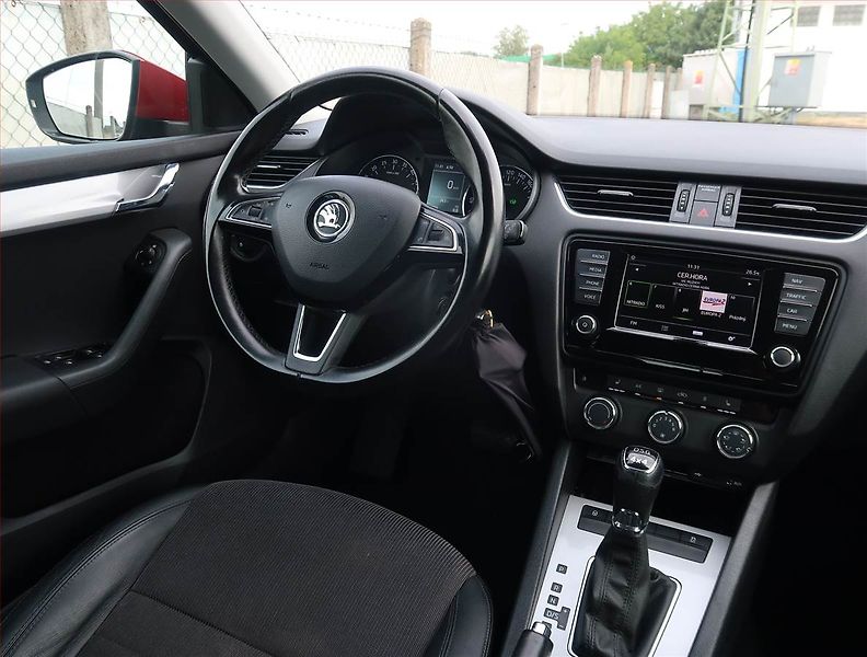 Škoda Octavia (2015) Ambition Plus 2.0 TDI, 4X4 - fotka 7 z 19