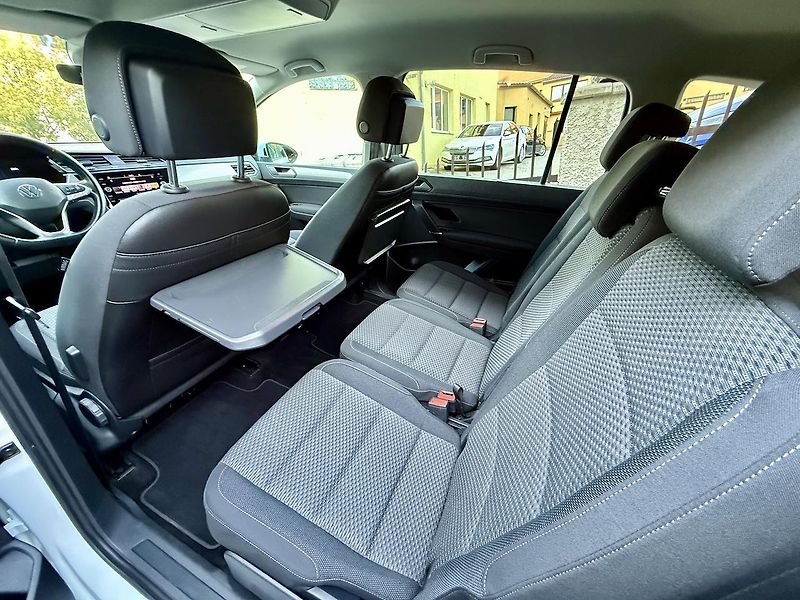 Volkswagen Touran (2023) 1.5TSi 110kW Koup.ČR,LED,TAŽNÉ - fotka 9 z 20