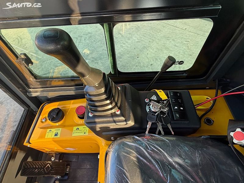 Gorila (2026) Minibagr G20SE I PRO CAB - fotka 16 z 19