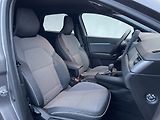 Renault Captur (2025) TECHNO 1,3TCe 160k EDC - náhled 8