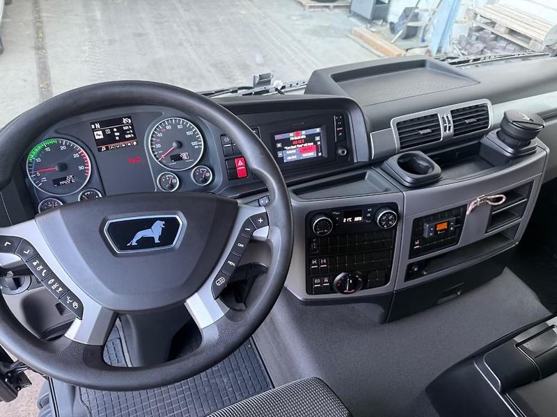 MAN TGS (2020) 37.430 8x4 S1 EURO 6 - fotka 14 z 19