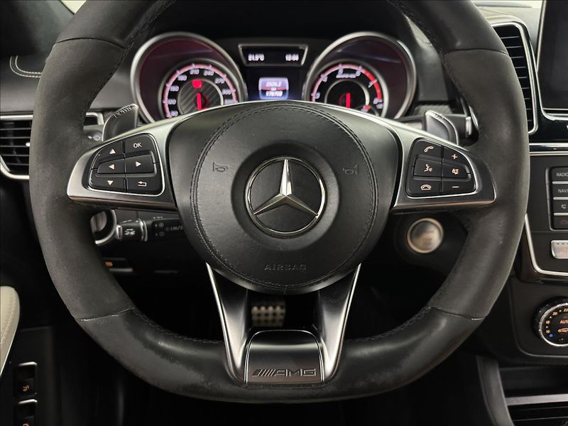 Mercedes-Benz GLS 5,5 63AMG DESIGNO NZTOP PANO - fotka 9 z 61