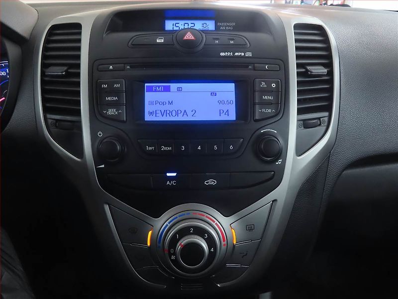 Hyundai ix20 (2017) 1.6 CVVT, Serv.kniha - fotka 12 z 15