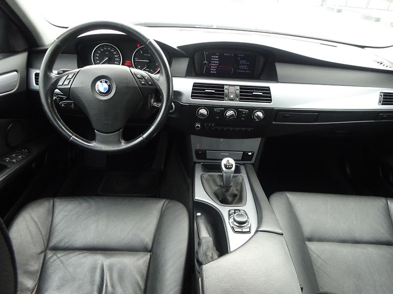 BMW Řada 5 520d 120kW KŮŽE SERVIS - fotka 6 z 31