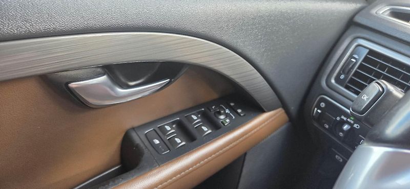 Volvo XC70 (2015)  158 kw D5 - fotka 19 z 21