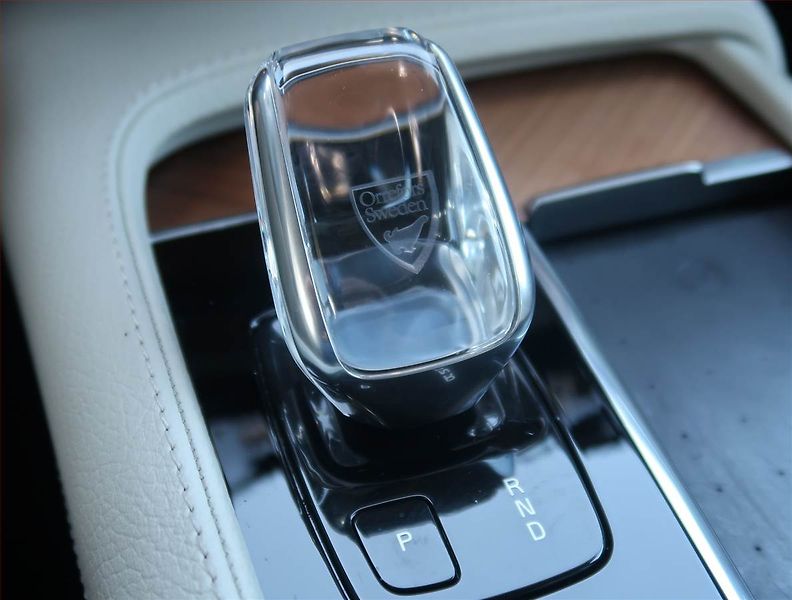 Volvo XC90 (2021) B5 AWD - fotka 13 z 28