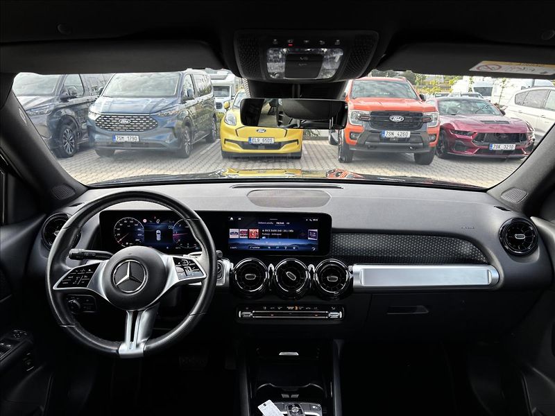 Mercedes-Benz GLB 2,0 200d 110kW 4Matic DCT - fotka 15 z 45