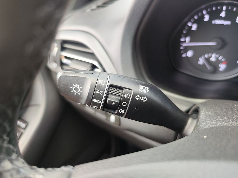 Hyundai i30 1.5 T-GDI/117kW Smart Navi - fotka 28 z 34