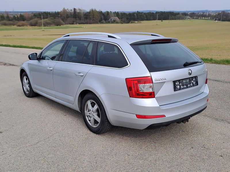 Škoda Octavia (2014) 1.6 TDi DSG PĚKNÝ STAV - fotka 7 z 33