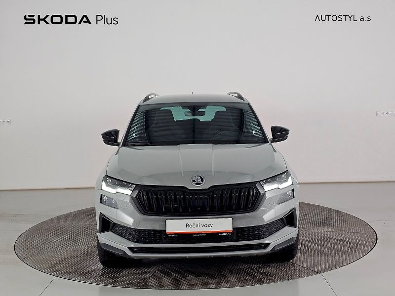 Škoda Karoq (2025) 2.0TSi 4X4 140kW SPORTLINE TAŽ - fotka 4 z 34