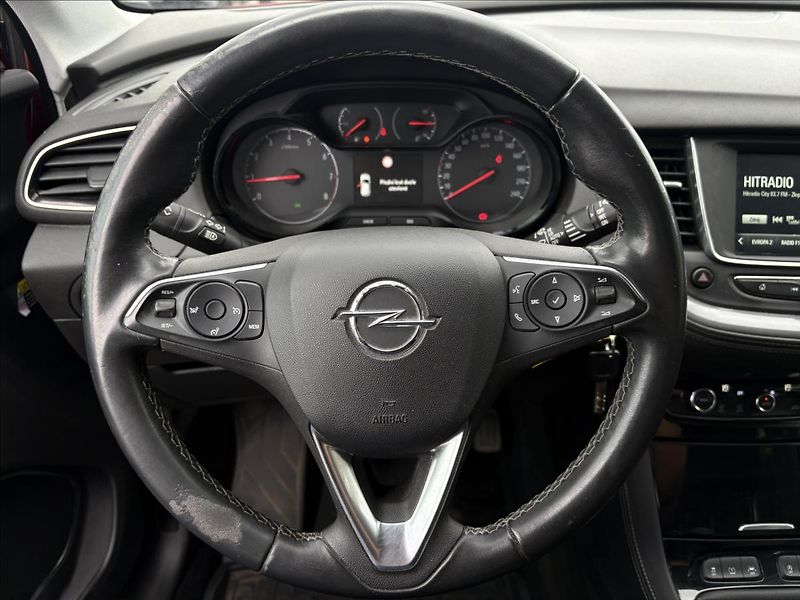 Opel Grandland X 1,5 - fotka 16 z 17