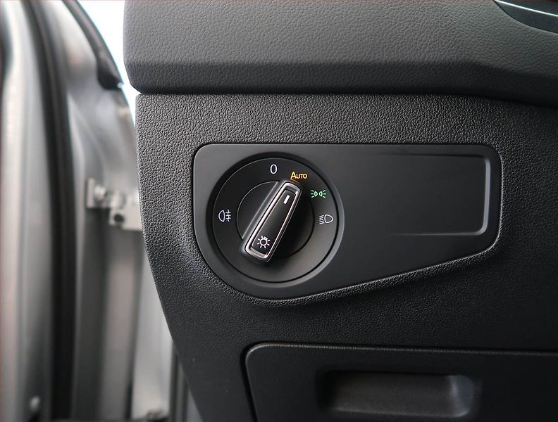 Volkswagen Tiguan (2021) Life 1.5 TSI, digi klima - fotka 23 z 24