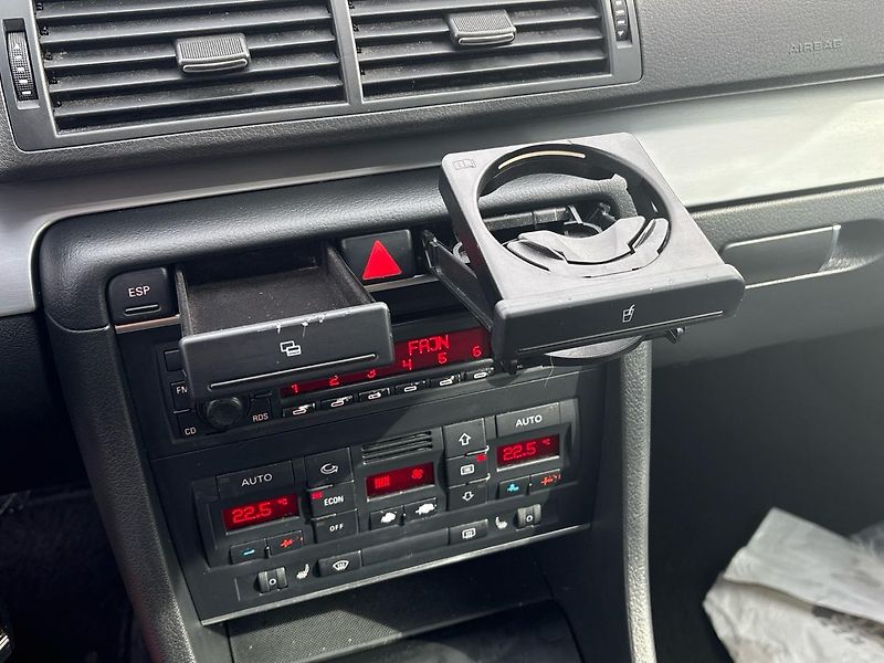 Audi A4 (2006)  2.0 TDI Avant - fotka 16 z 19