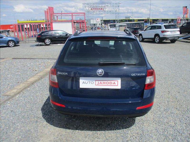 Škoda Octavia 1,6 TDI, Eleg, ZAMLUVENA - fotka 7 z 32
