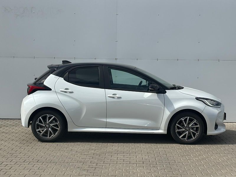 Toyota Yaris 1.5 HSD e-CVT Selection Style - fotka 8 z 28