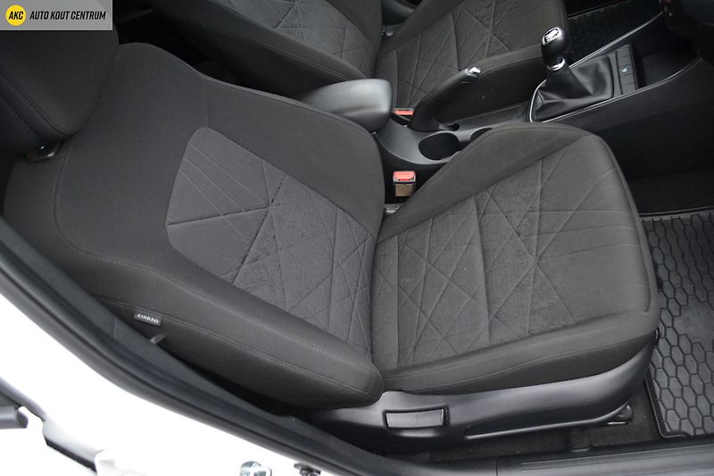 Hyundai Bayon 23 1,2I MT PLAY TT - fotka 13 z 52