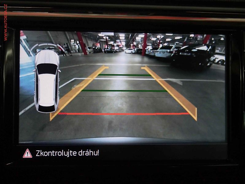 Škoda Superb (2016) 2.0 TDi 4x4, ČR, L&K, DSG - fotka 25 z 25