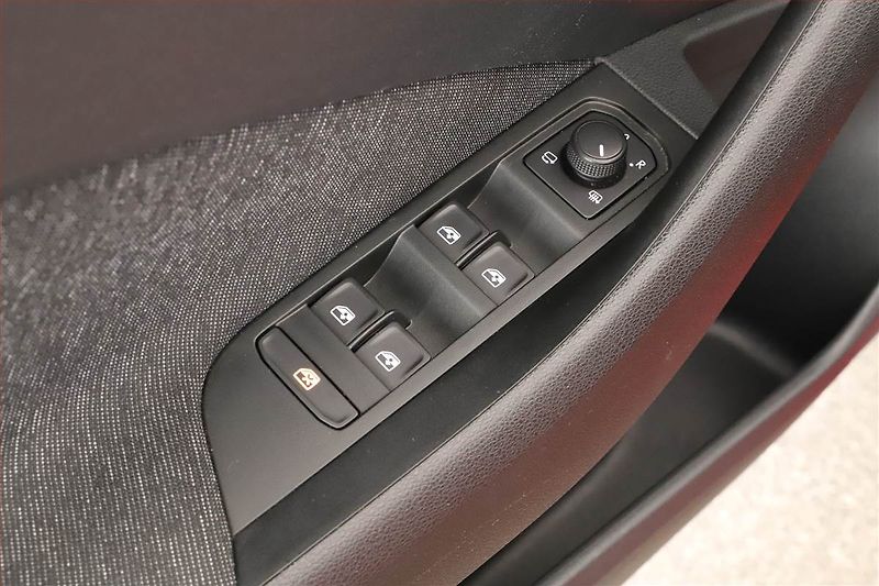 Škoda Scala (2021) 1.0 TSI, Automat, Tempomat - fotka 9 z 19