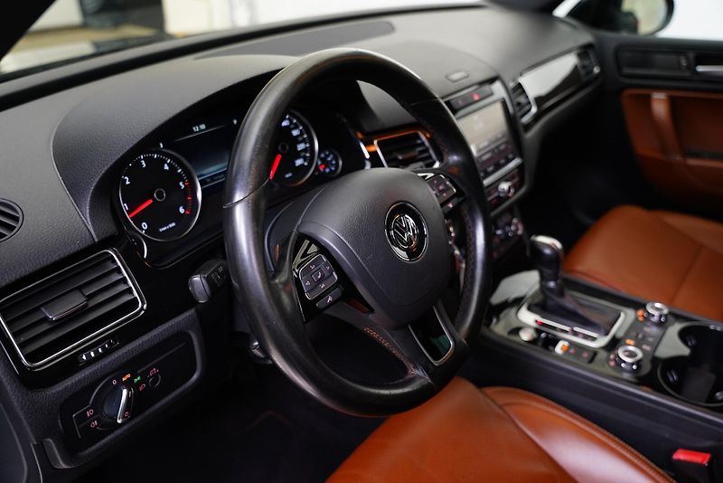 Volkswagen Touareg - fotka 14 z 30