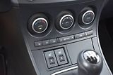 Mazda 3 1,6 16V SPORT,1.M,KRÁSNÁ! - náhled 11