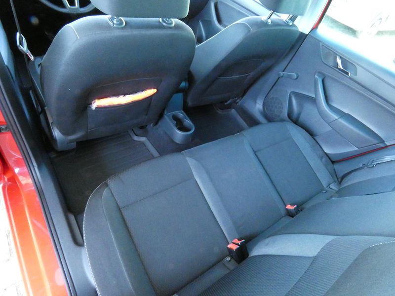 Škoda Rapid AmbitionPlus Fresh 1,2 TSI /63 - fotka 25 z 29